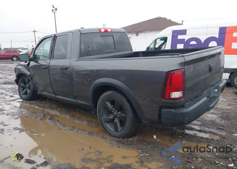 2020 Ram 1500 Classic Warlock 4X4 6'4 Box z USA, uszkodzony, nr VIN 1C6RR7GG0LS146911